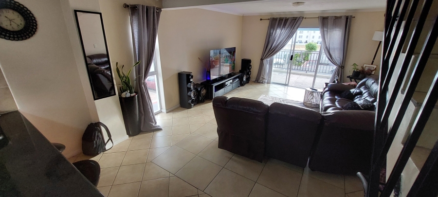 2 Bedroom Property for Sale in Gordons Bay Central Western Cape